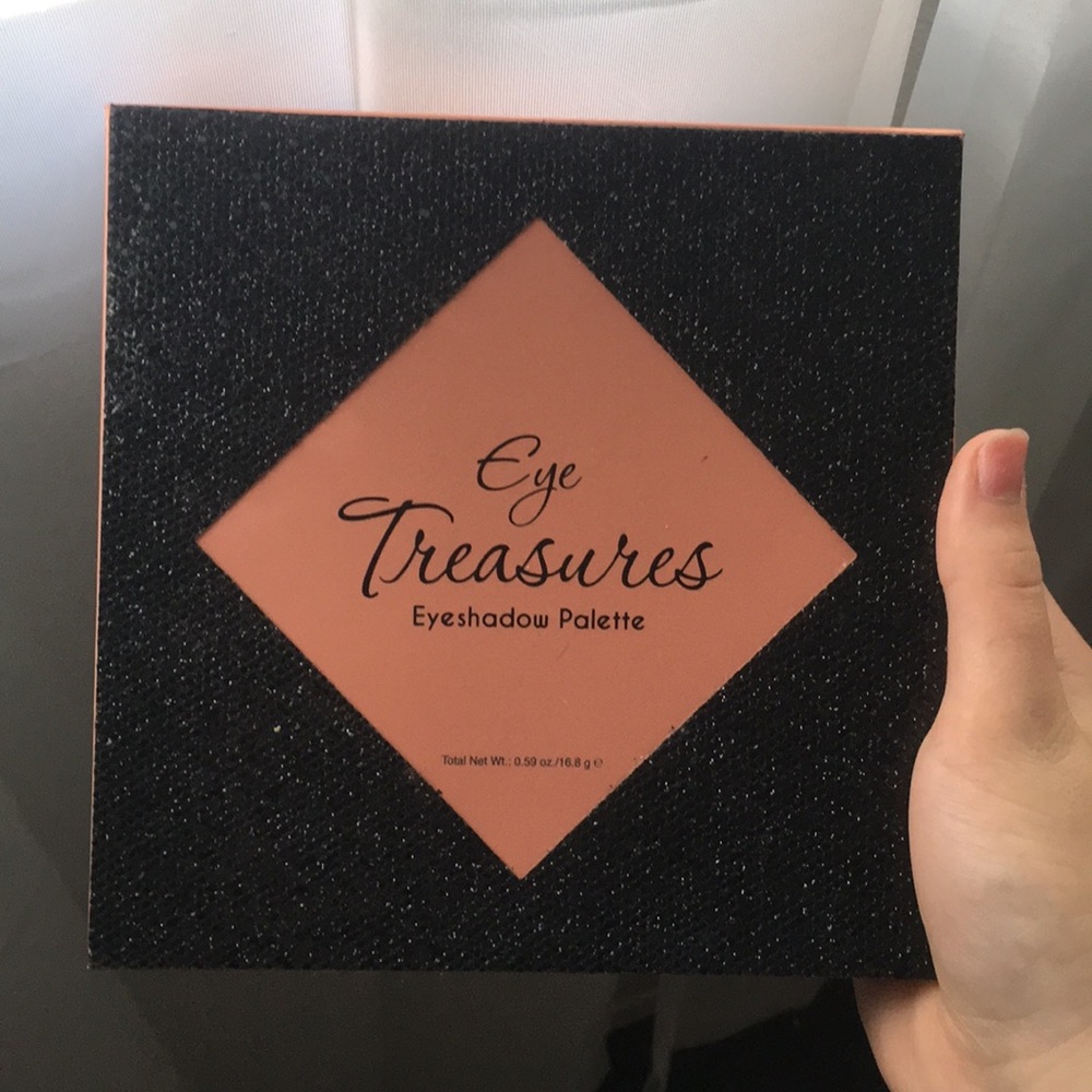 eyeshadow palette